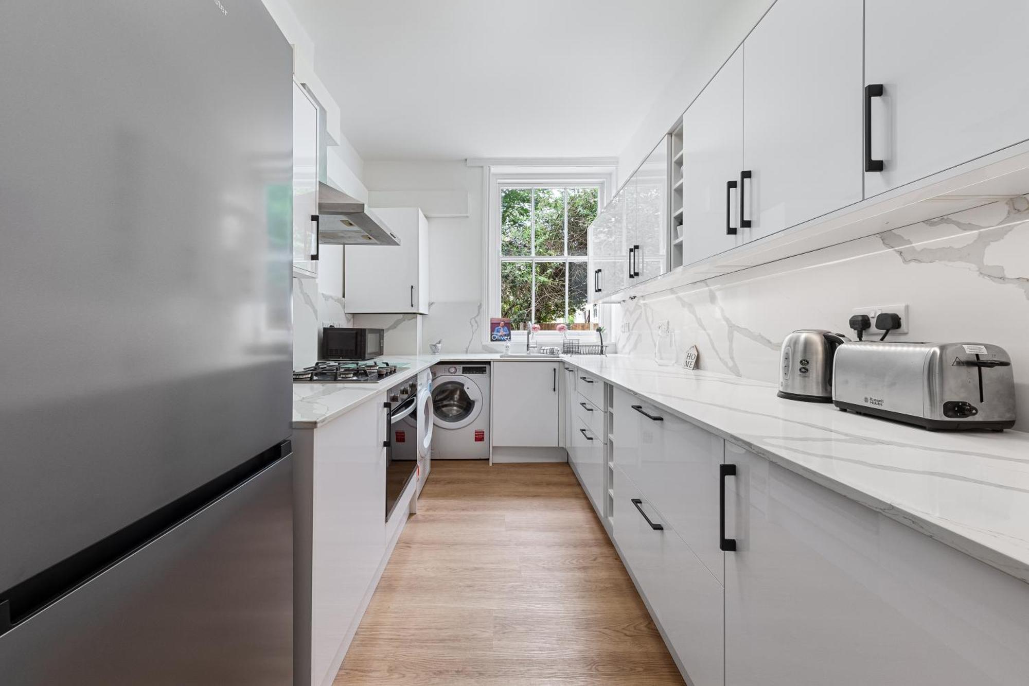 Maida Vale, Modern Apt, Sleeps 4, London. Appartement