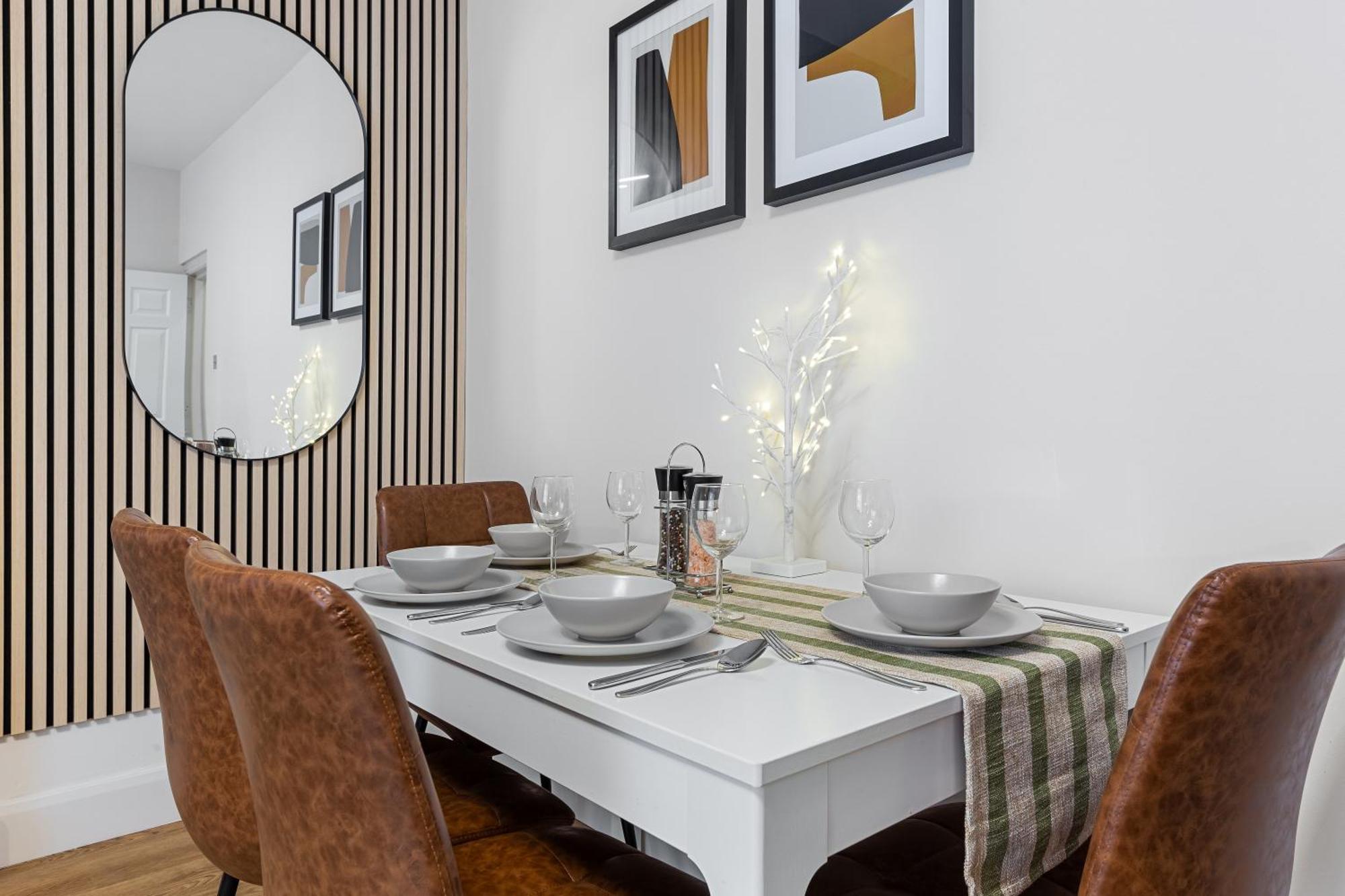 Maida Vale, Modern Apt, Sleeps 4, London.